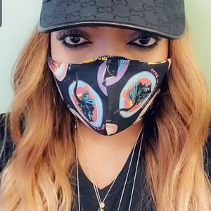 Meet your Posher, Dione